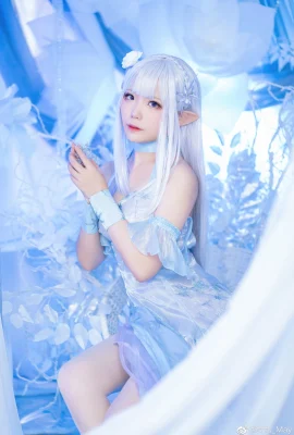 Re: Life in a Different World from Zero Emilia@Messy_May (9 photos)