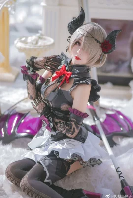 Honkai Impact 3 Rita Rossweisse made by @Bingo Jiang (Photography: @肉瓜热热子) (Firefly Animation and Game Carnival) (9 photos)