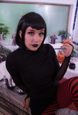 (LovelySpaceKitten) Mavis Bathtub (Hotel Transylvania)