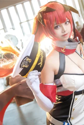 Azur Lane Honolulu @ Honey Cat Fur (Kugou Mushroom Firefly Anime Music Carnival) (9 photos)