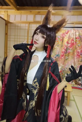 Azur Lane Akagi @源纱希喵喵喵(9 photos)