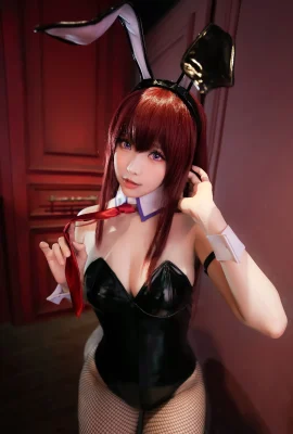 Makise Kurisu Bunny