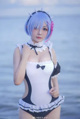 Re: Life in a Different World from Zero Rem swimsuit @猫田太子子 (9 photos)