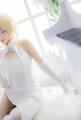《Fate/Grand Order》 Jeanne d'Arc Cosplay[CN：米粒] (9 photos)