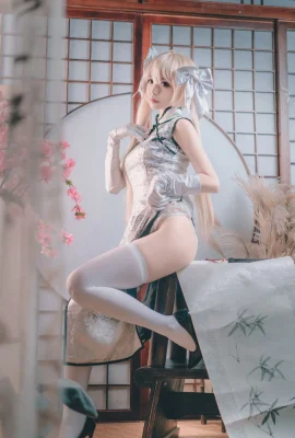Miaotang Films HML.009 Silver Silk Cheongsam (22 photos)