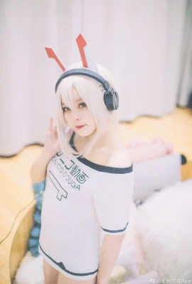 Azur Lane Ayanami Home Clothes @天野草莓Aka (9 photos)