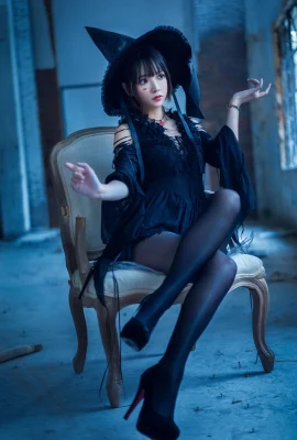 Crazy Cat SS Witch (27 photos)