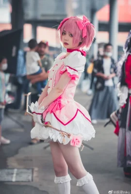 Magical Girl Madoka Kaname Madoka @Wange niku (Fluorescent Anime Exhibition) (9 photos)