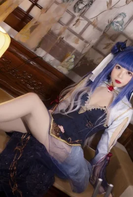 “Azur Lane” Ibuki cheongsam beautiful legs Cosplay[CN: The ice cream is a bit salty kkkk](9 photos)