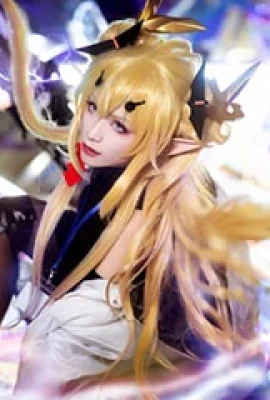 COSPLAY Arknights Jingzhe “One Qi of White Thunder and the Law of the Three Transformations”