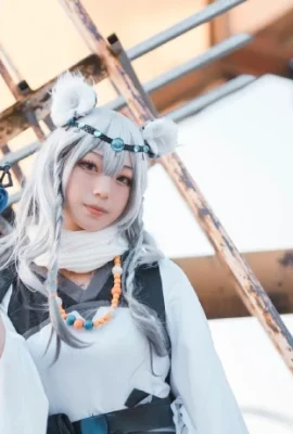 Arknights first snow @Inedible dumpling qwq (Photography: @藤椒机仔TERN ) (9 photos)