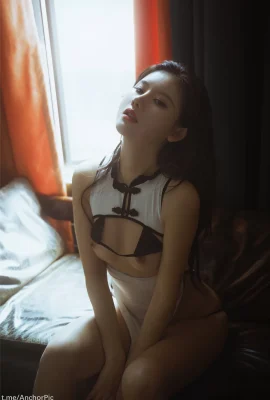 It's Ah Zhu – Stranger (70 Photos)