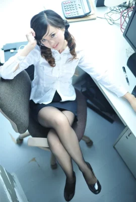 OL’s eyes are very killing (20 Photos)