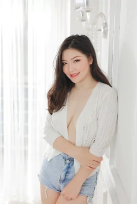 Chinese model Zi Qi's large-scale private photoshoot set (56 Photos)