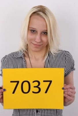 CZECH_CASTING_-_MARIE_(7037) (21 Photos)