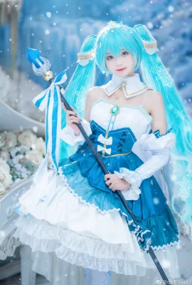Hatsune Miku Snow Hatsune 2019 @小柔SeeU (9 photos)
