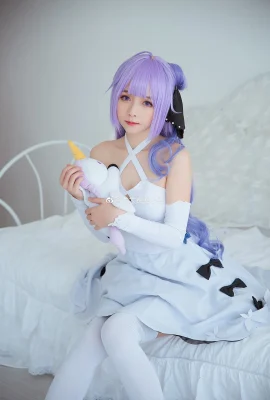 Azur Lane Unicorn @Big Roll Small Roll (9 photos)