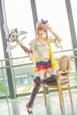 Atelier Ryza Ryza's Ryzalin Stout @啊日日_Ganlory (Hatsumonogatari Anime Expo) (9 photos)