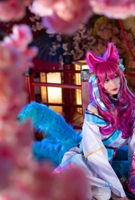 League of Legends Ahri Soul Lotus @弦卷椰椰 (Photography: @EXIT飞鱼) (10 photos)