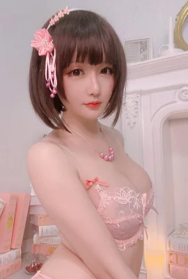 Hoshi no Chi Kato Megumi – Special Dress 2 (40 Photos)