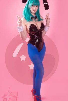 TinaKinz – Bulma Bunny Suit