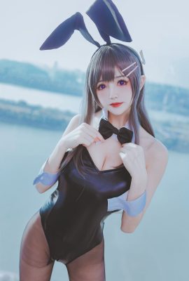 Yiyi – Sakurajima Mai bunny girl