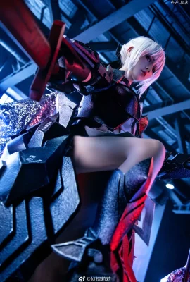 FATE Saber Altria Alter Huke Ver @Detective Lily (Photography: @教主Shadow) (9 photos)