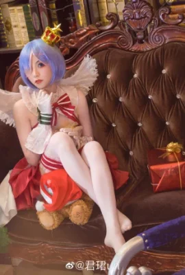 Re: Life in a Different World from Zero Rem Christmas @君珺un (9 photos)
