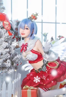 Re: Life in a Different World from Zero Rem Christmas @毒島麻美 (9 photos)