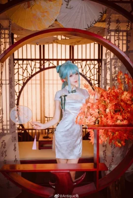 Hatsune Miku Shaohua @Antique Rabbit (9 photos)