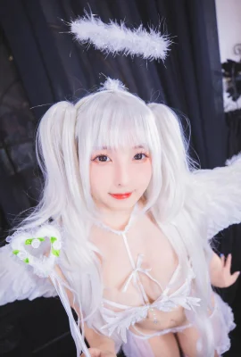 I can't take my eyes off Kagakusaka Mafuyu's “White Angel” sexy lingerie (69 Photos)