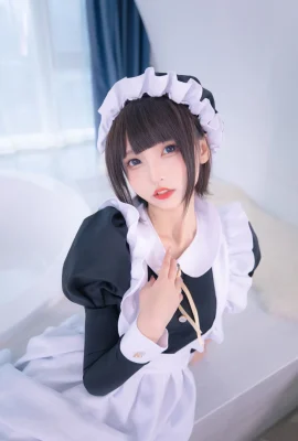 The scene of Kamikazaka Mafuyu actively lifting her skirt in “Cute Maid 4” is too provocative (74 Photos)