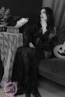 LovelySpaceKitten – Morticia Addams