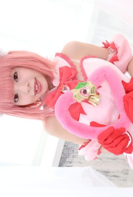 Short cosplayer Hinata Inori