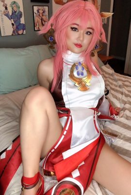 A Cosplayer – Yae Miko