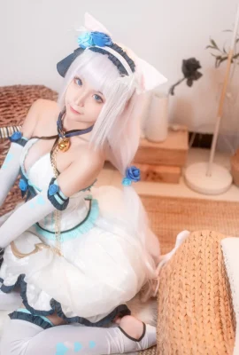 [Cosplay] 动漫博主蠢沫沫 (44 photos)