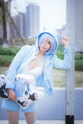 Re: Life in a Different World from Zero Rem @一皮小岚九 (9 photos)