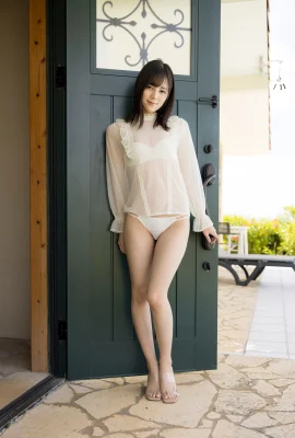 Remu Suzumori Must be because of summer (87 Photos)