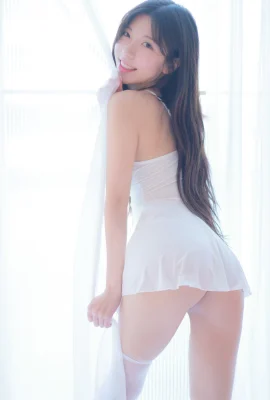 (Leeesovely) Korean girl with good figure and super eye-catching figure (40 Photos)