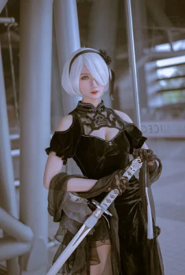 NieR: Automata 2B @Yiziki-Yi Yuezi (Photography: @久久vacation) (9 photos)
