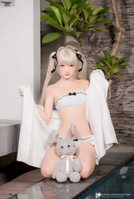 (Xiao Ding) Swimsuit Dome Girl (11 photos)