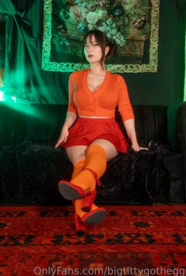 Big Titty Goth Egg – Velma