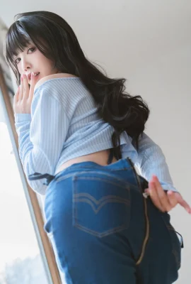 Animation blogger Shui Miao aqua – jeans (23 Photos)