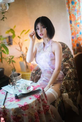 (PINK) U.Hwa  – Mood Pink (85 Photos)