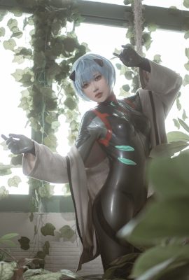Niwa Nagi cosplayer Rei Ayanami Rei Ayanami (tentative name)