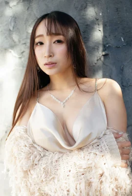 (Hasumi Kariya) The beautiful breasts that are ready to come out make the fans riot and hide them completely (23 Photos)