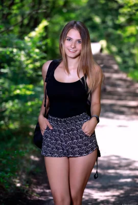 Dakota Pink – Nude Walk (120 Photos)