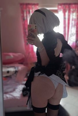 Moony Cosplay – 2B bikini