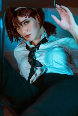 ShaeUdnerscore. – Under the Desk