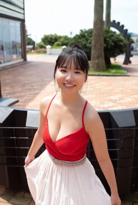 (Ben Yuba) A beautiful and fair girl with fair breasts takes photos to show off her graceful figure (26 Photos)